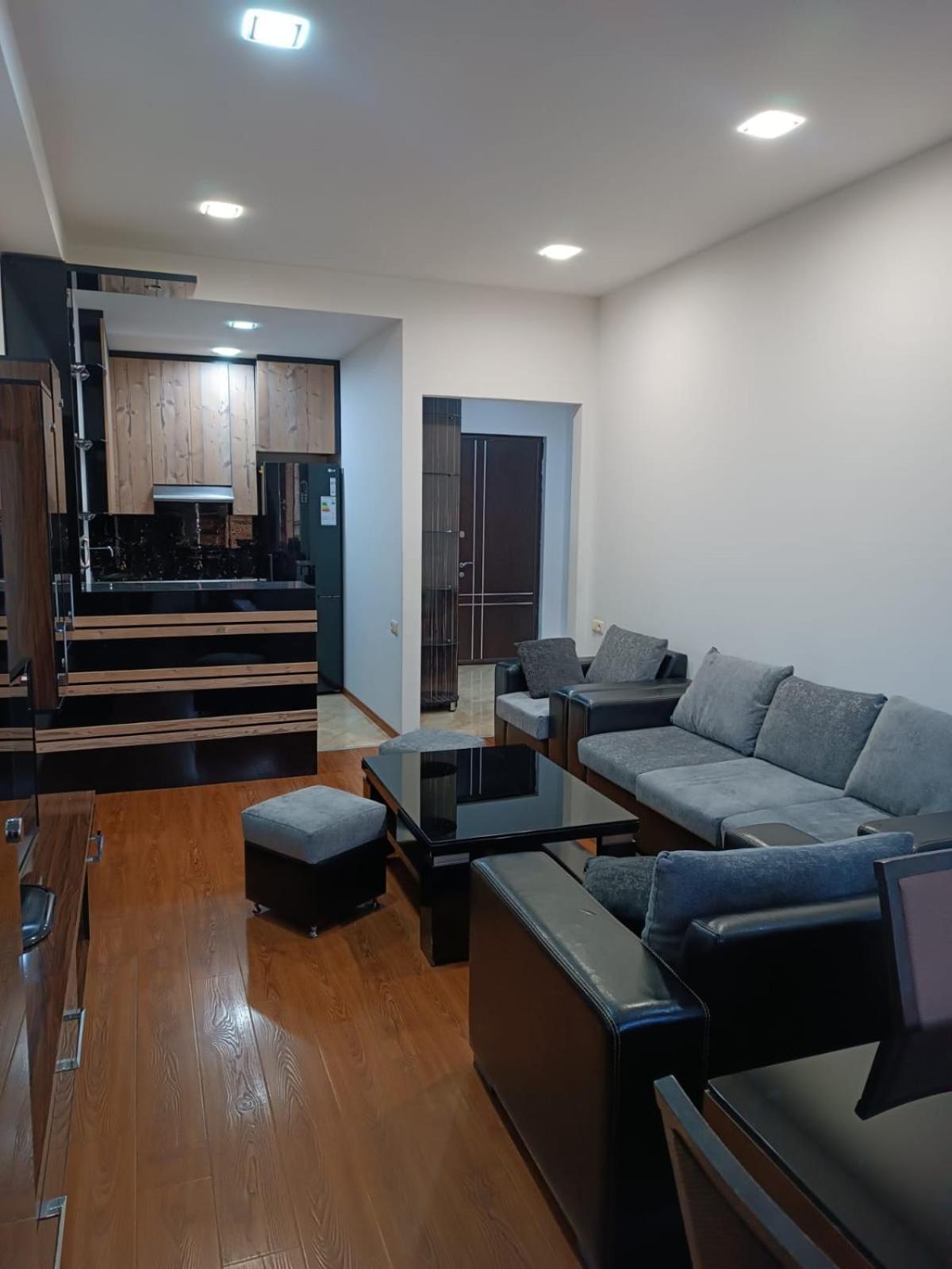 Rent Inn Yerevan On Buzand Street Exterior foto